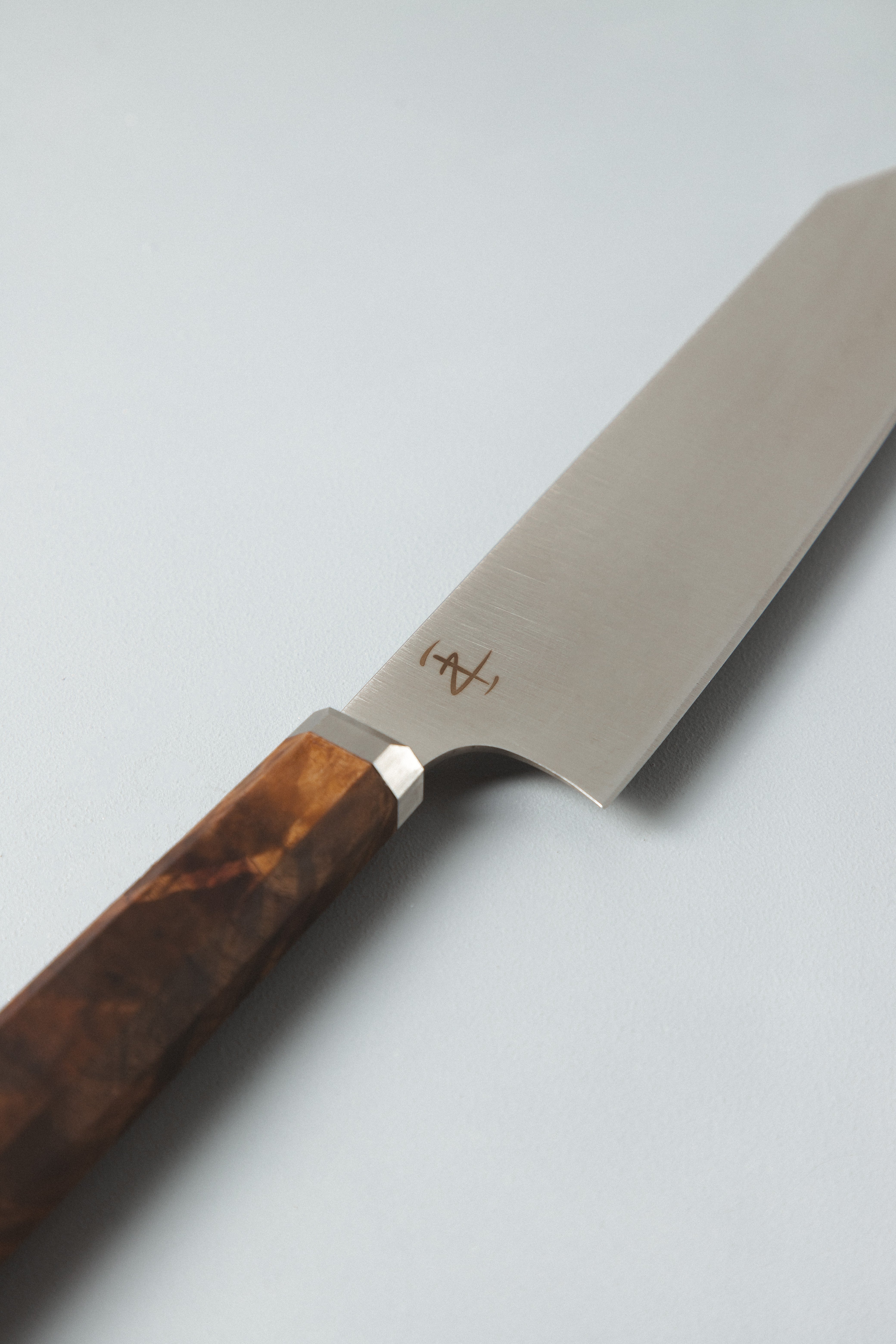 N690 Kiritsuke Şef Bıçağı 21 cm