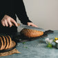 Doğal Ceviz Sap ve Pirinç Perçin Pimli Tırtıklı Ekmek Bıçağı